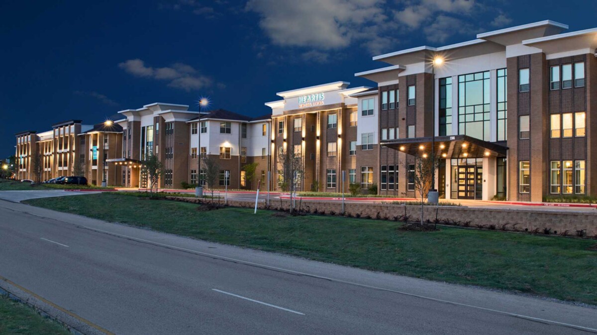 Heartis MidCities represents EBCO’s capability to deliver healthcare and senior living projects that require a higher level of detail, compliance, and operational awareness. The project demonstrates disciplined execution within a healthcare context, where safety, reliability, and functionality are non-negotiable.